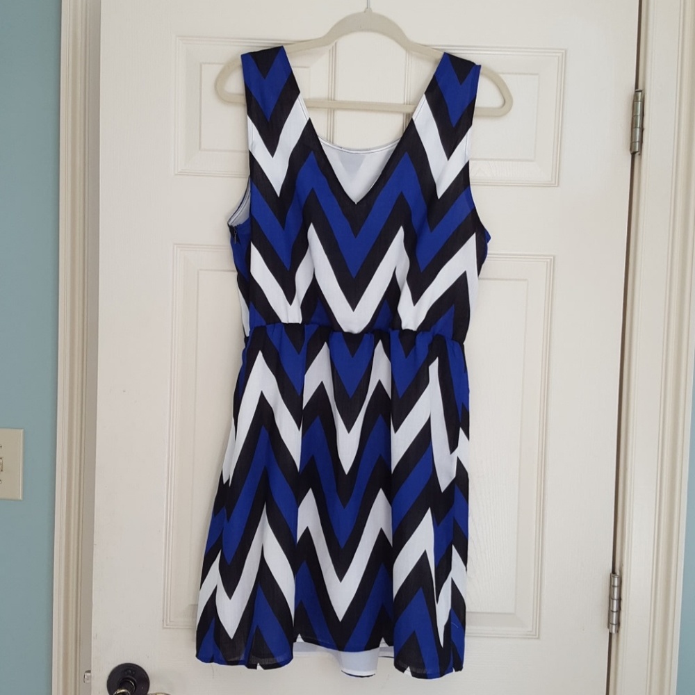 41 Hawthorn Asbury chevron dress